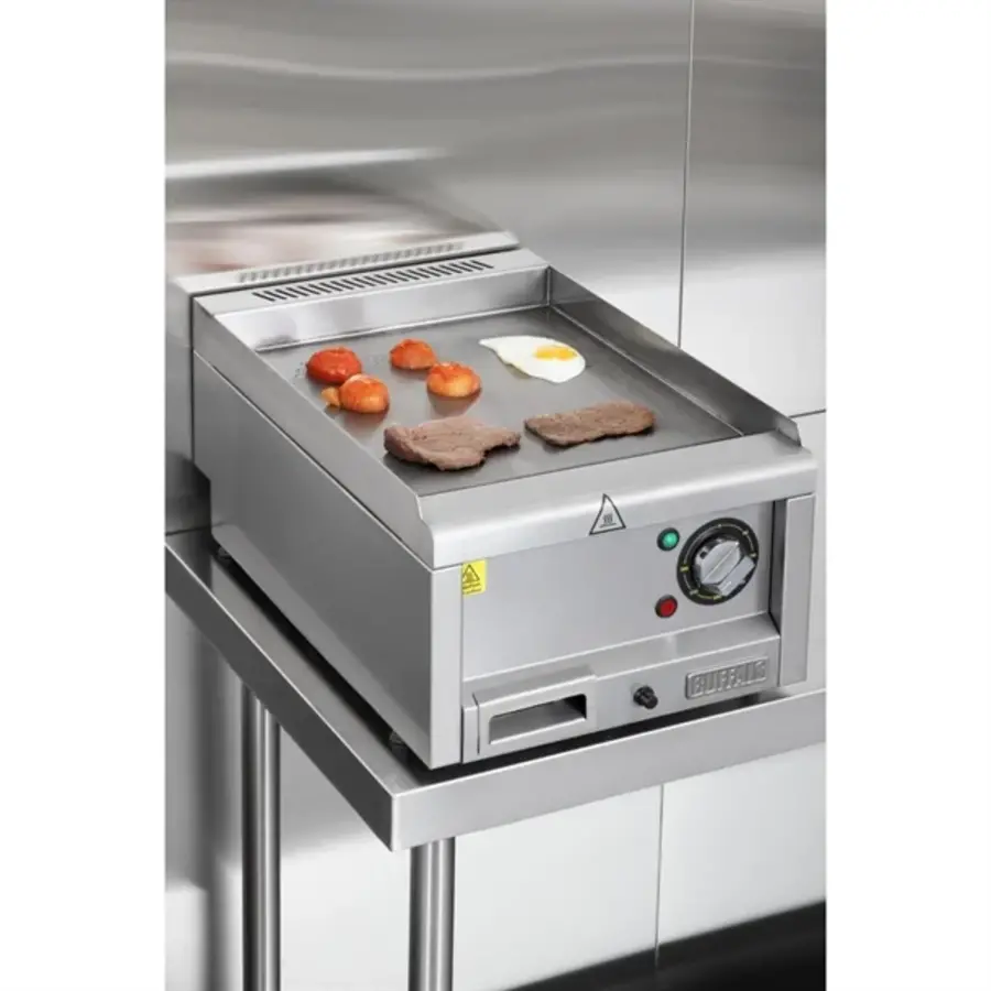 600 series electric griddle 400 mm | 24(h)x40(w)x60(d)cm