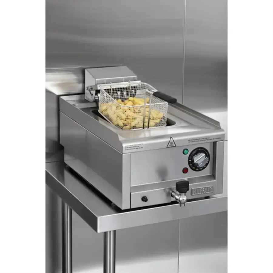 Elektrische Fritteuse der Serie 600, 8 Liter | 24 (H) x 40 (B) x 60 (T) cm