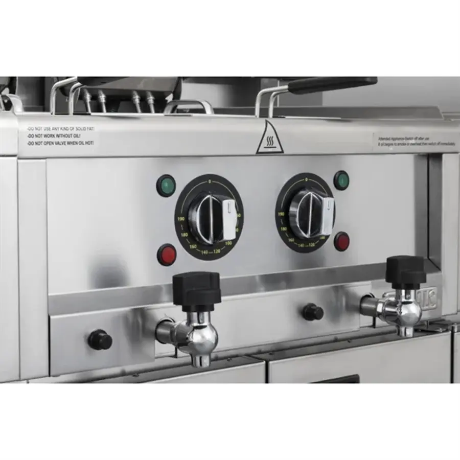 600 series electric fryer, 2x8 L | 24(h)x60(w)x60(d)cm