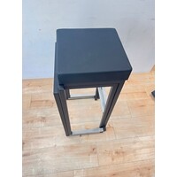Barhocker | Stahl/Kunstleder | Schwarz | 2 Stück | Stapelbar | (AUSGANG)