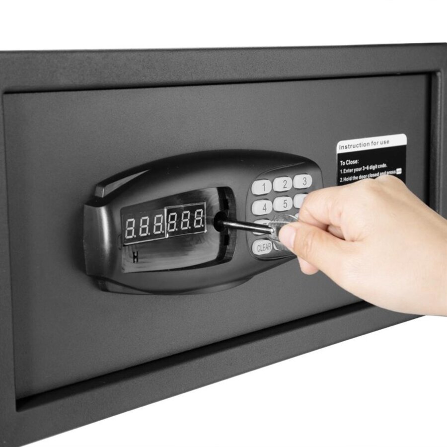 Coffre-fort pour ordinateur portable dans une chambre d'hôtel