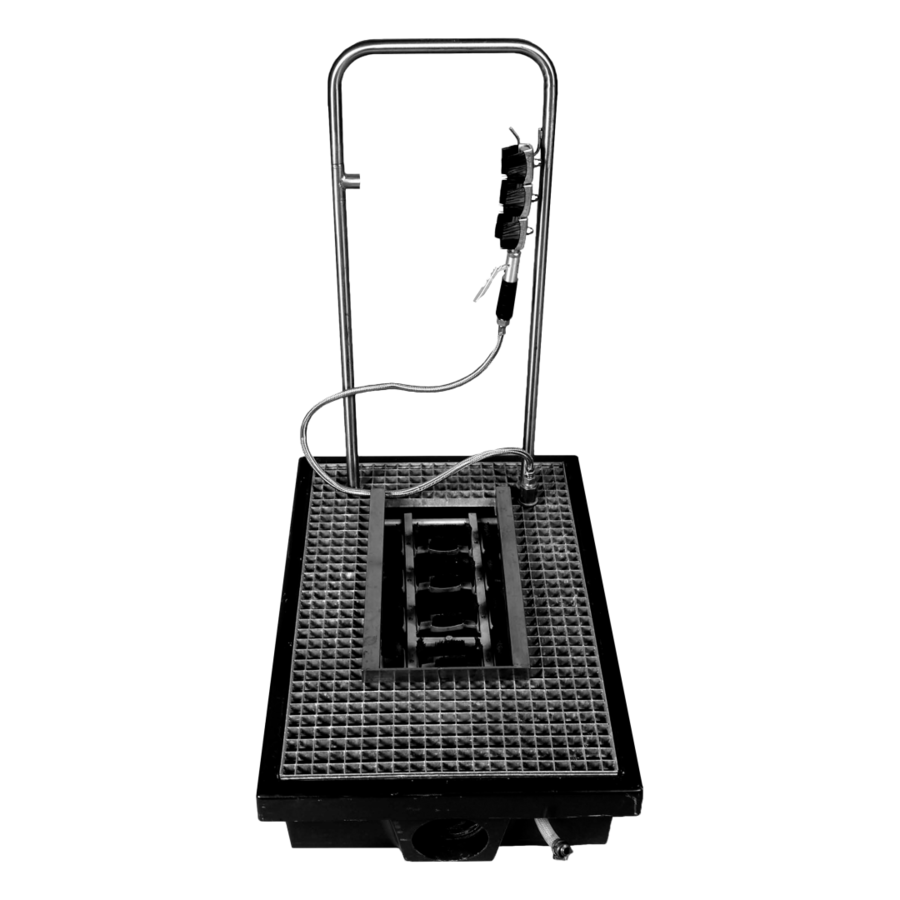 Built-in Boot Washing System – Efficient cleaning of boots and shoes