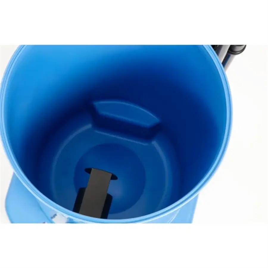 Aspirateur eau et poussière | Capacité : 27 L (poussière) et 20 L (eau) | 1060 W | Dimensions : 65 (H) x 35,8 (L) x 45 (P) cm