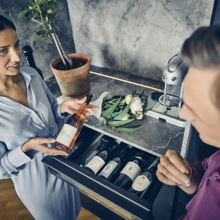 DrawBar 5B Wine Cooler | Black Glass | 5 Bottles | 597x591x141mm