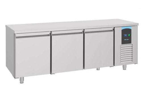 HorecaTraders Bäcker-Kühlarbeitsplatte mit 3 Türen | 615 l | 210 x 80 x 85 cm 