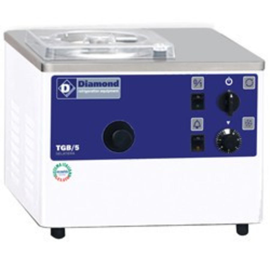 Ice machine with water condenser 5 liters per hour