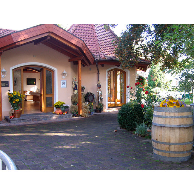 Weingut Georg Gustav Huff Bacchus halbtrocken - Nierstein, Duitsland