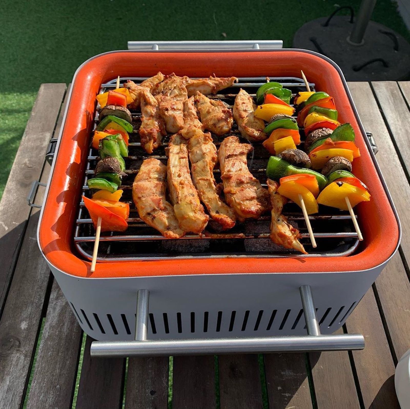 Everdure Cube Houtskool Barbecue