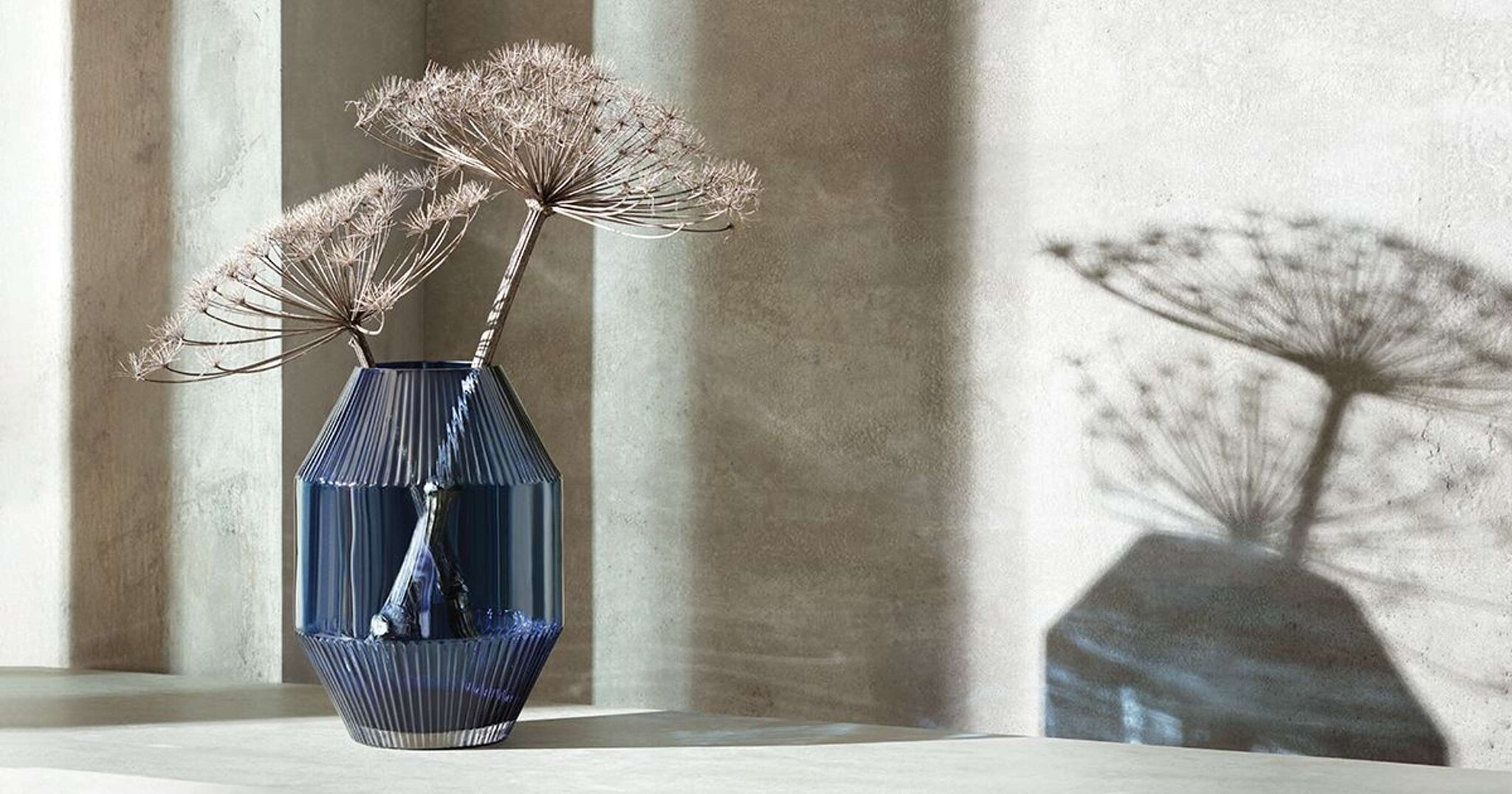 L.S.A. Rotunda Vaas 37 cm