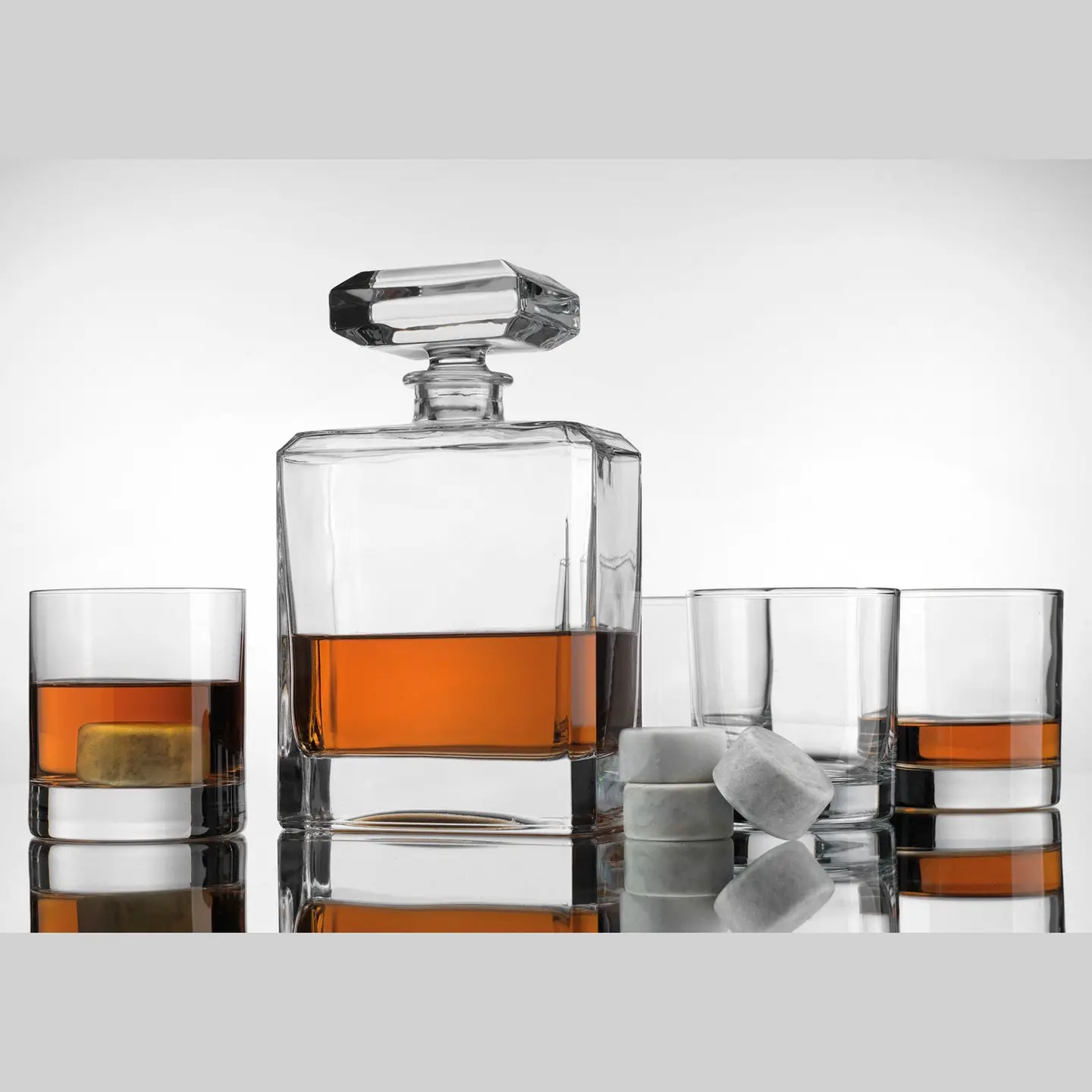 Godinger Chateau 9-teilige Whisky Karaffen-Set. + 4 Gläser + Whiskysteine
