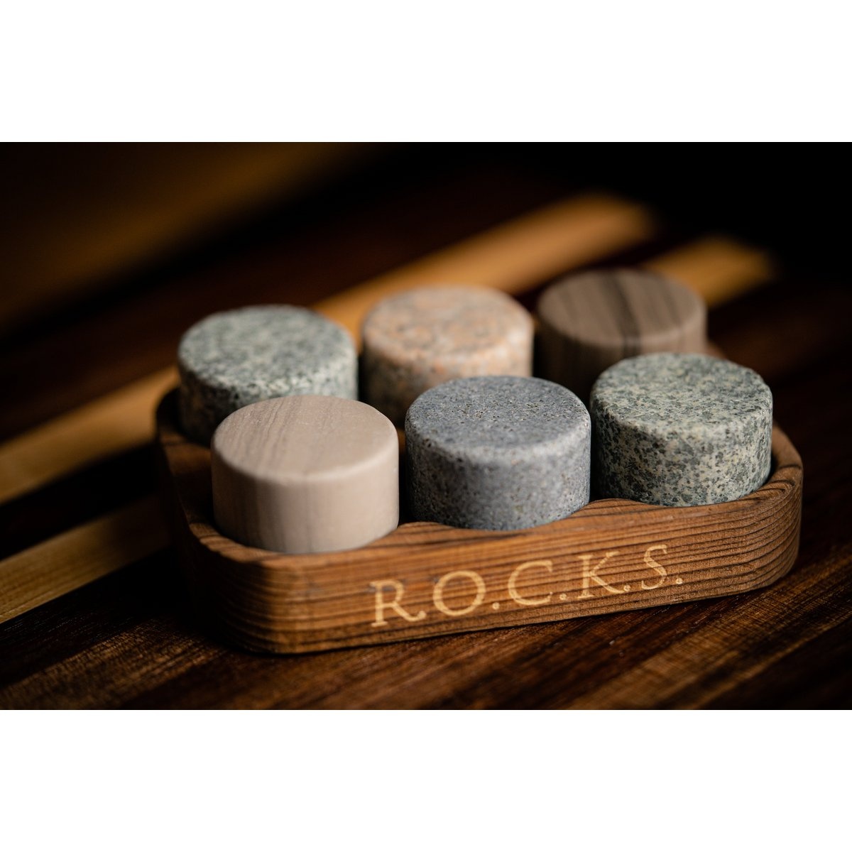 Rocks Rocks Whisky Geschenkset – Karaffe, 4 Gläser & Kühlsteine