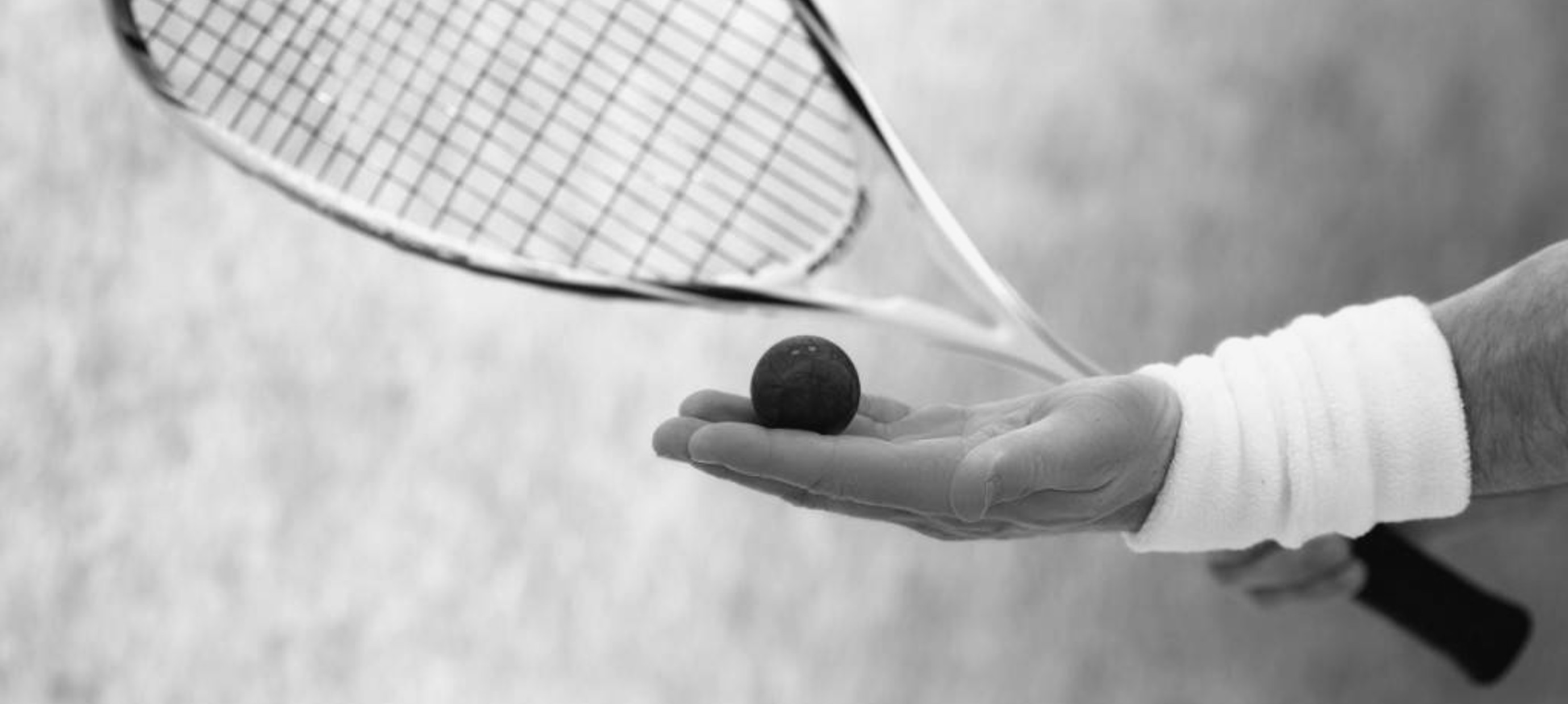 The advantages of a light squash racket