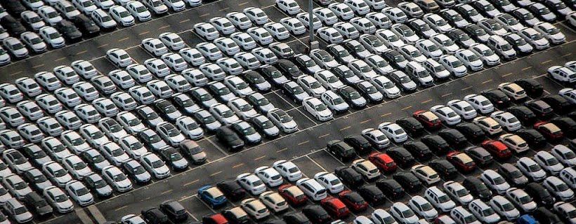 Parkeren bij vliegveld: Alles over schade & aansprakelijkheid