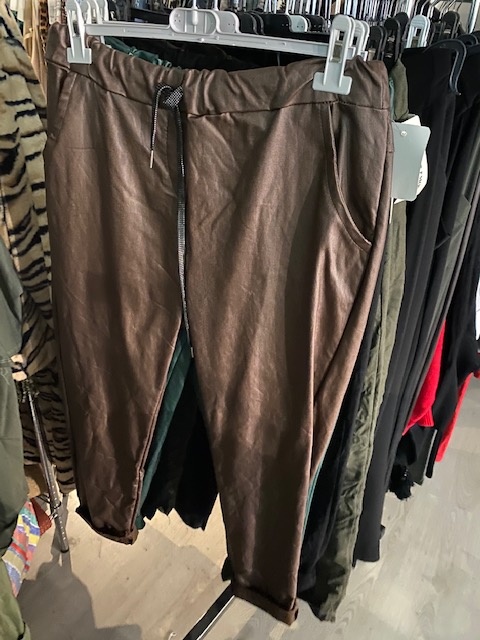 LEATHER LOOK JOGGING BROEK MATEN 44 TOT 50