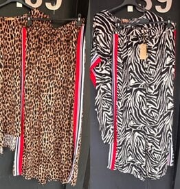 PAK VISCOSE ZEBRA/PANTER MATEN 44 TOT 48 BROEK SHIRT TOT 50/52