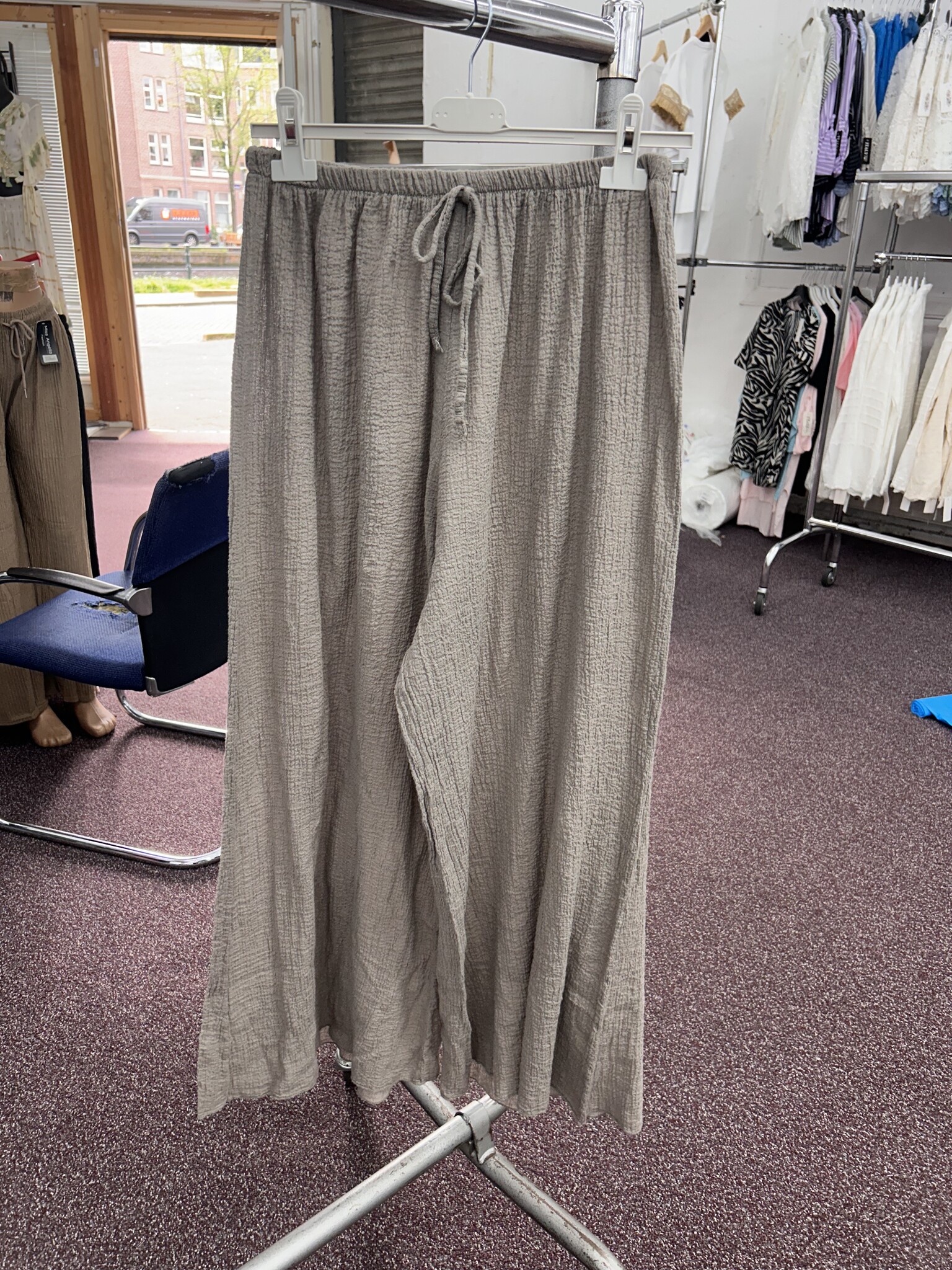 GRUNCHY  WIJD COMFY BROEK MATEN 46 TOT 52/54