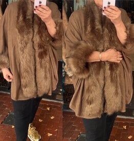 STOLA/OMSLAGDOEK IN TAUPE GOUD CHIQUE MATEN 44 TOT 54