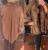 STOLA/OMSLAGDOEK IN TAUPE GOUD CHIQUE MATEN 44 TOT 54