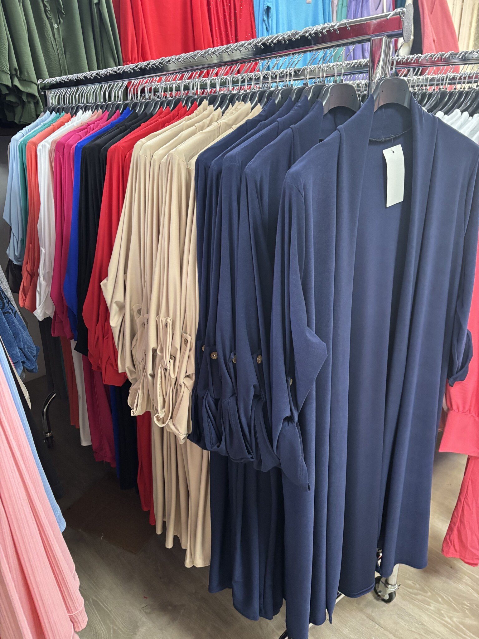 EFFEN VESTJES TRAVEL SOEPEL MATEN 44/46 TOT 52/54