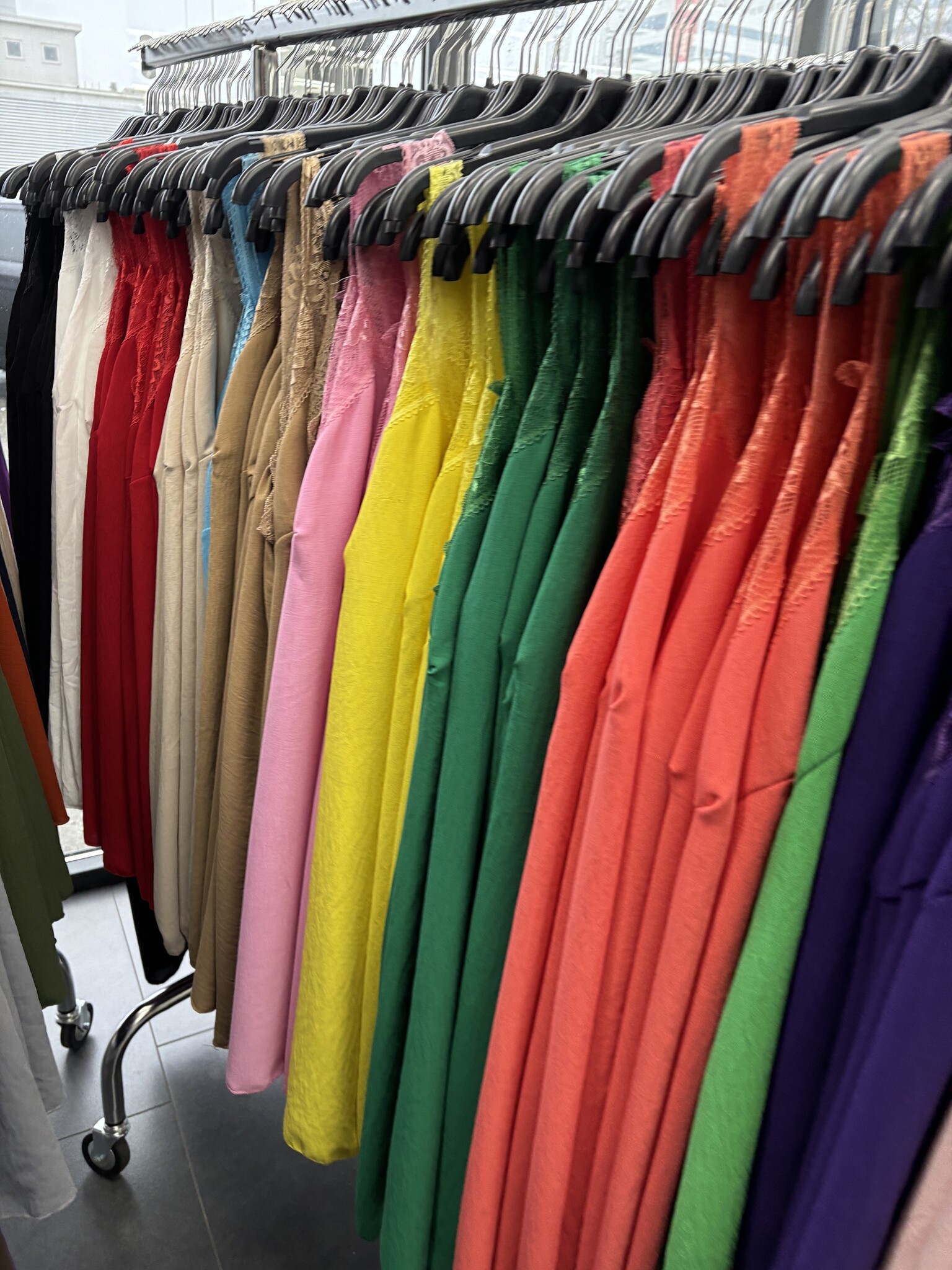 TOPS KANTEN RANDJE MATEN 46 TOT  54