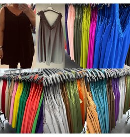 TOPS KANTEN RANDJE MATEN 46 TOT 52 KLEINE 54