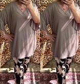V HALS T SHIRT ZOË MATEN 44/46 TOT 54