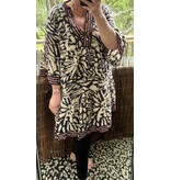 TUNIEK CHIQUE 25 MATEN 44 TOT RUIME 48 KLEINE 50 BOVEN ONDER WIJDER