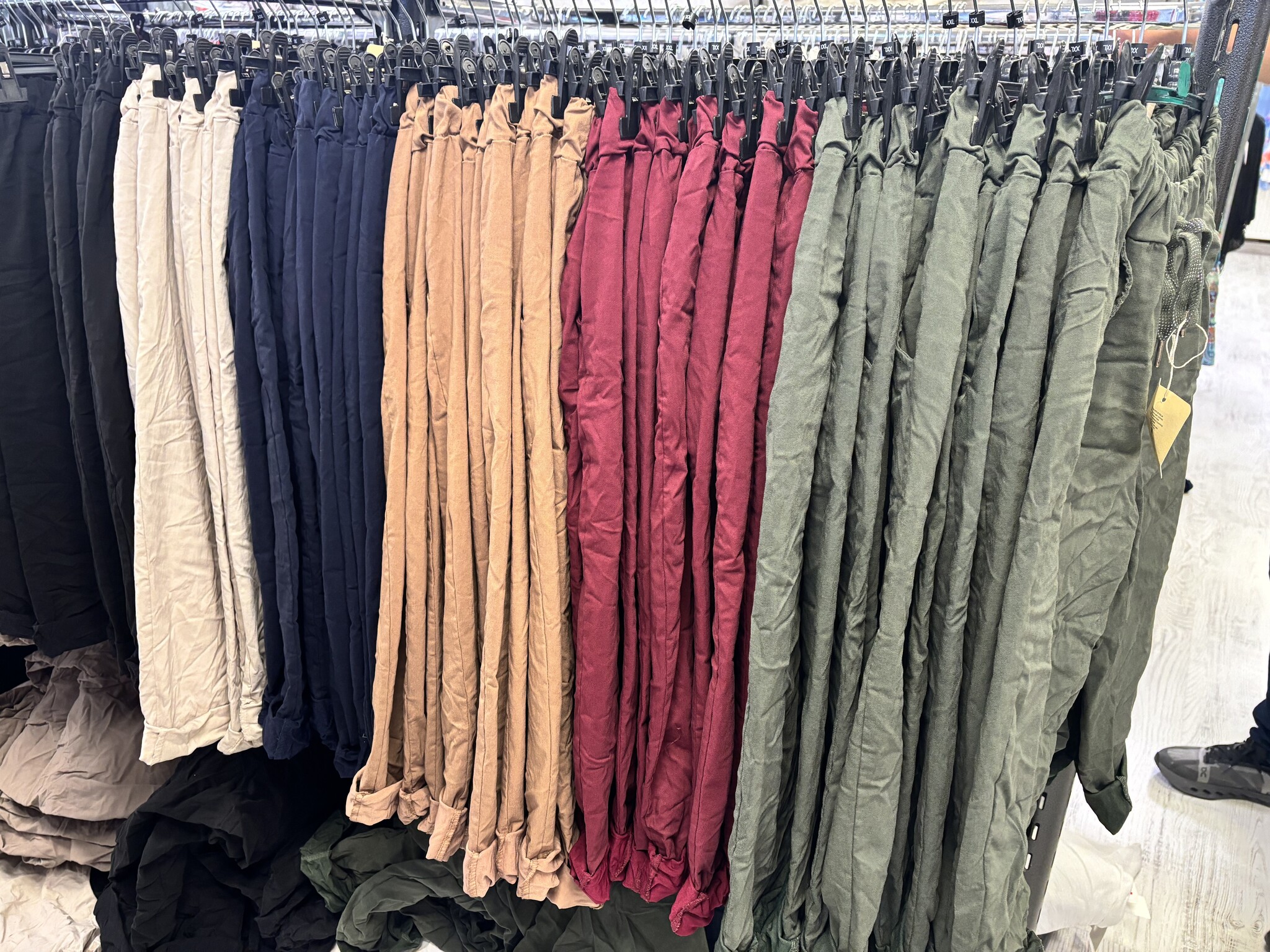 CAPRI JOGGING STRETCH MATEN 44 TOT 50 KLEINE 52