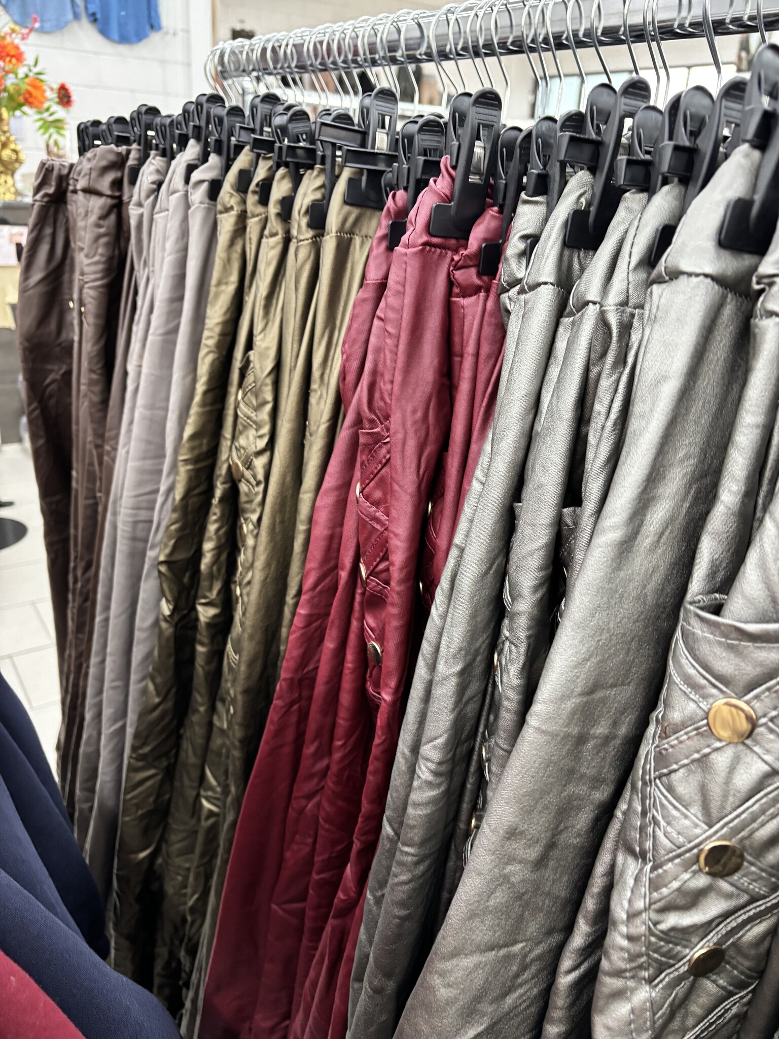 LEATHER LOOK BROEK STOER MATEN 44/46 tot 50 kleine 52