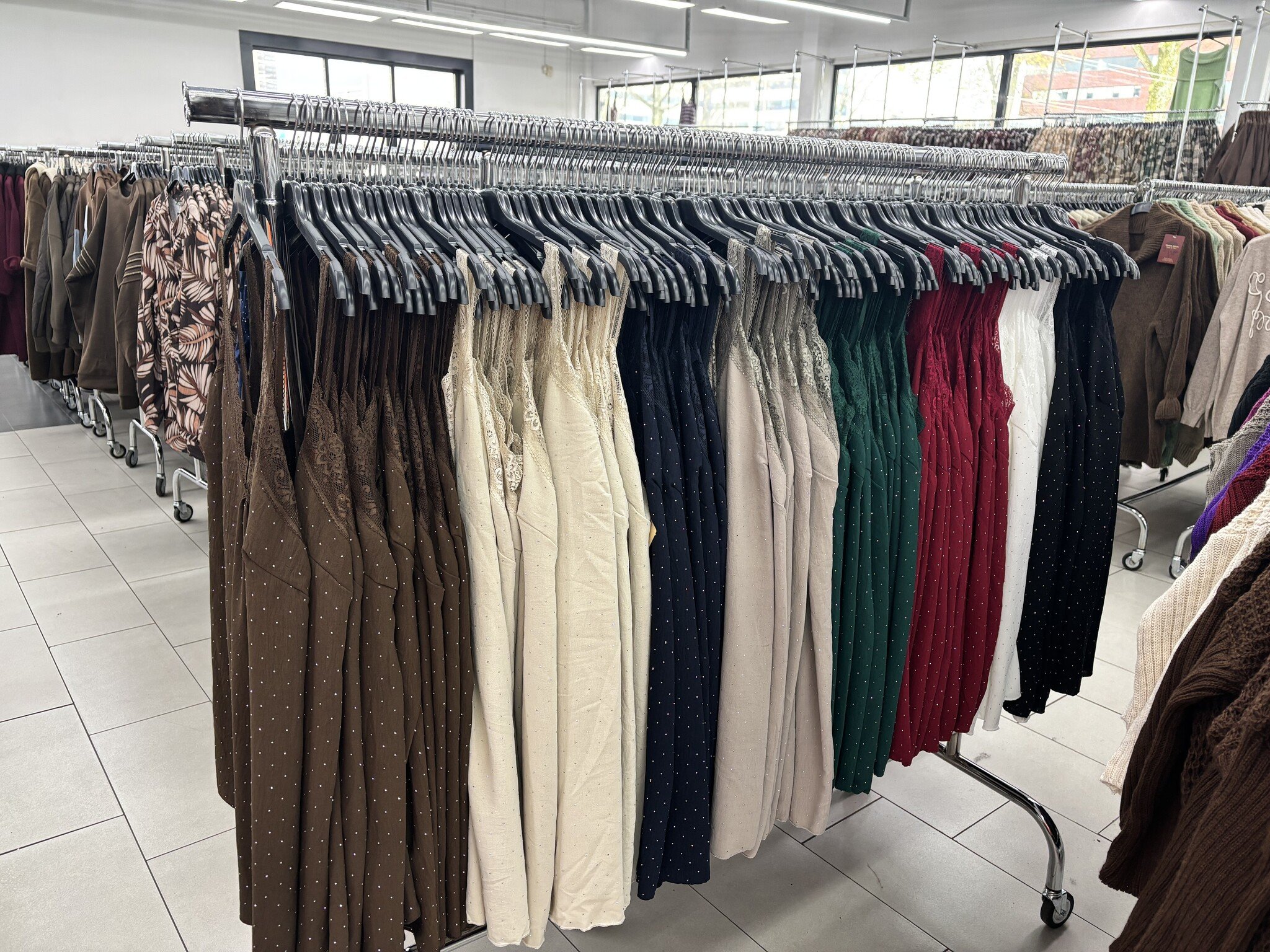 TOP KANT STUDJES HELEMAAL LEUK MATEN 46 TOT 54