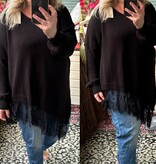 V hals Acryl met kant maten 44 tot 52