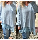 V hals Acryl met kant maten 44 tot 52