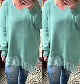 V hals Acryl met kant maten 44 tot 52