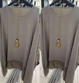 SANDY KANT MET KETTING MATEN 50 TOT 58