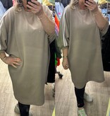 SWEATERDRESS STREEP MATEN 50 TOT RUIM 56