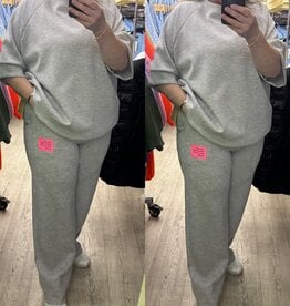 PAK APRIL MATEN 44 TOT 52 HEERLIJK PAK IN 2 KLEUREN