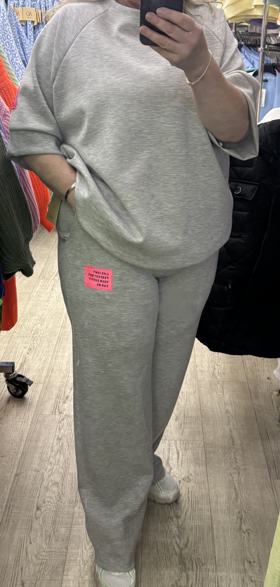 PAK APRIL MATEN 44 TOT 52 HEERLIJK PAK IN 2 KLEUREN