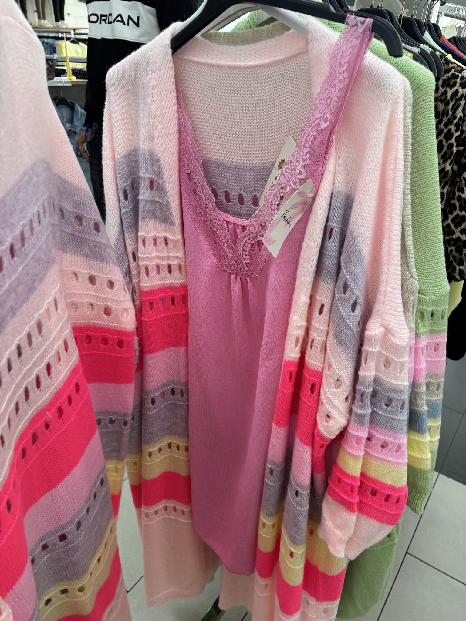 VEST LENTE 26 maten 44 tot 52 kleine 54