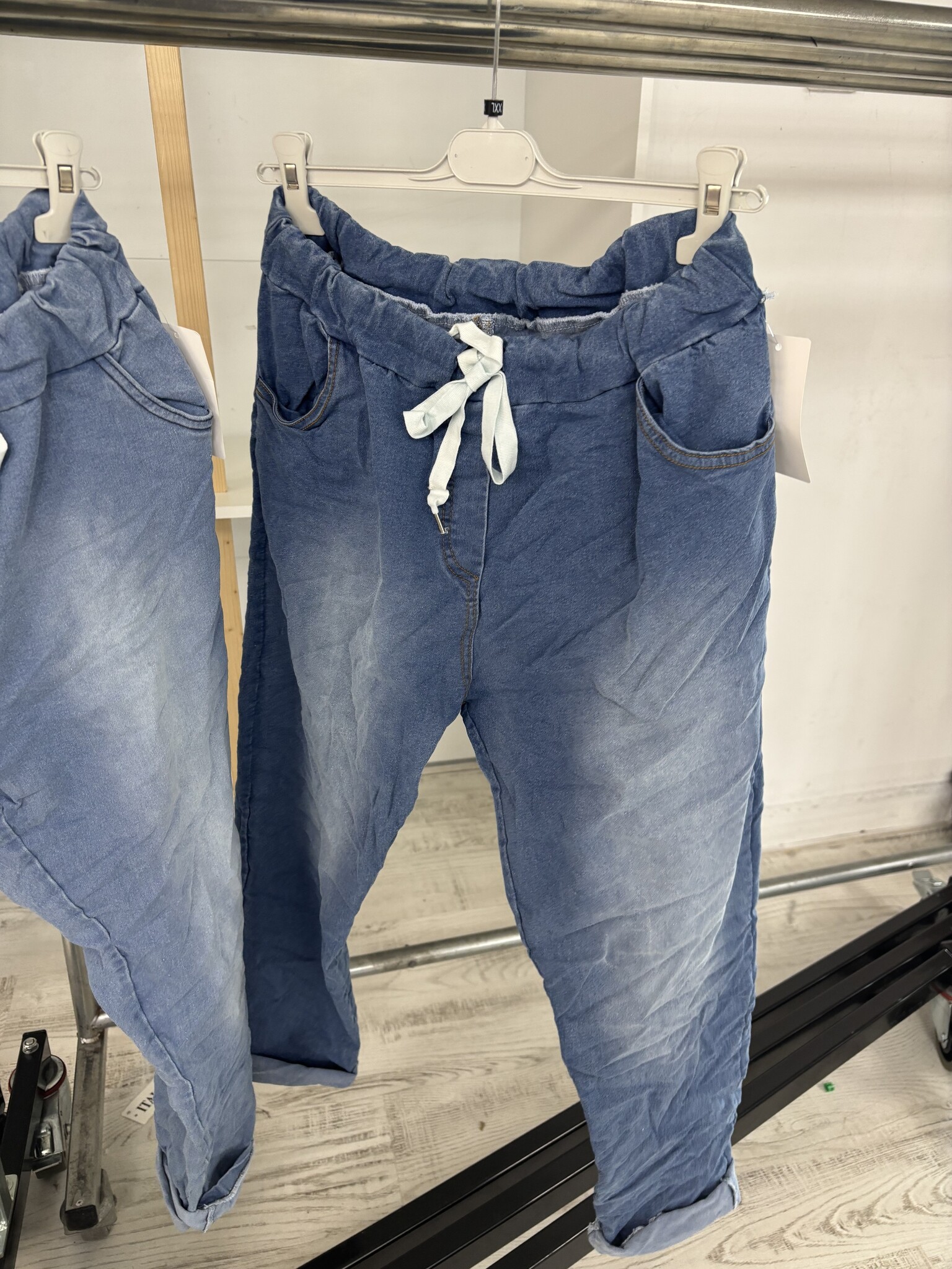 SUPER STRETCH JEANS MATEN 46/48 TOT 52 RUIM