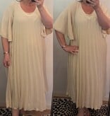 PLISSE JURK MATEN 48/50 TOT RUIME 56