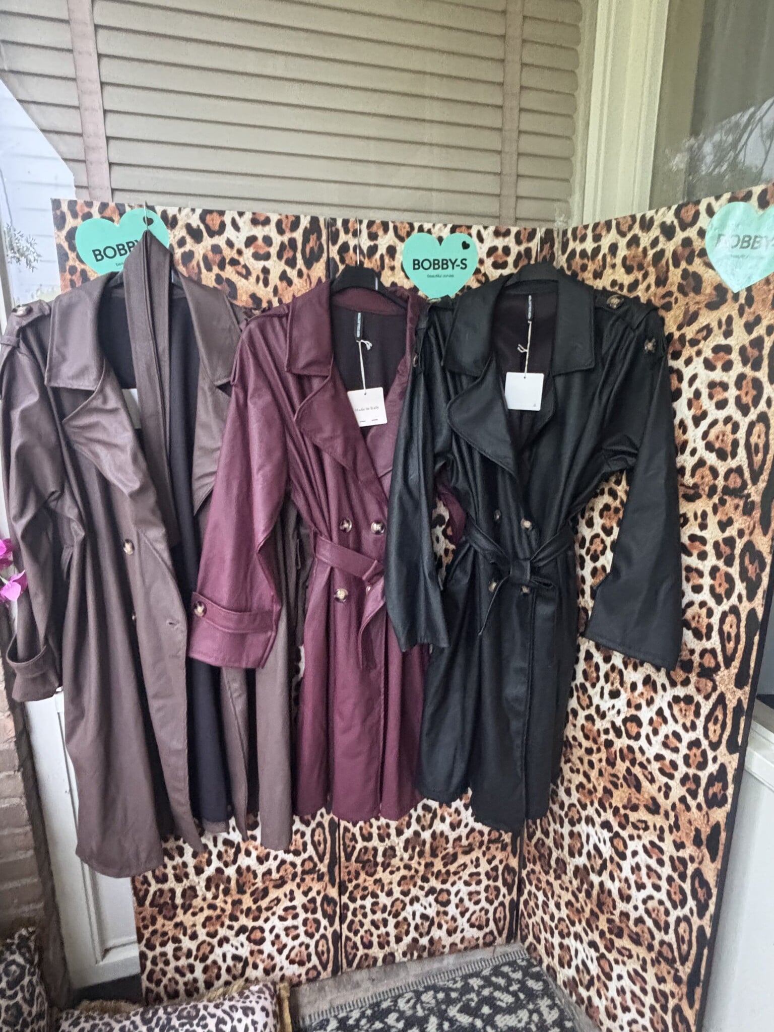 LEATHER LOOK TRENCHCOAT MATEN 48 TOT 54/56