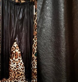 LEATHER LOOK LEGGING MATEN 46 TOT 52/54