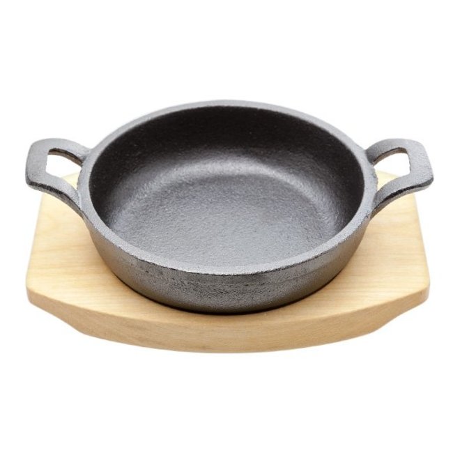 C&T Cast Iron Gratin Dish Round D12cm on Birch Wood Plank 16x13.5x1.5cm (set of 6)