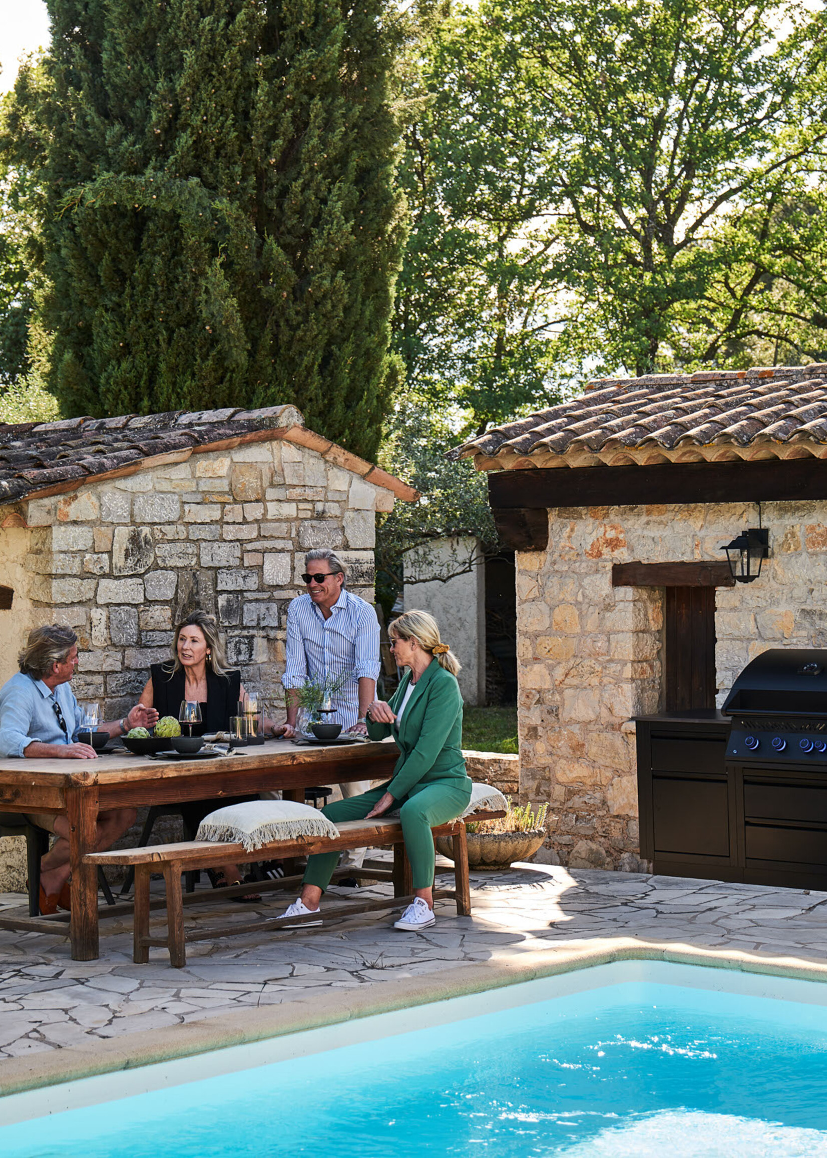 Napoleon OASIS™ 105-bundel, inbouw 700-serie van 81 cm met infrarood achterbrander op propaan, matzwart