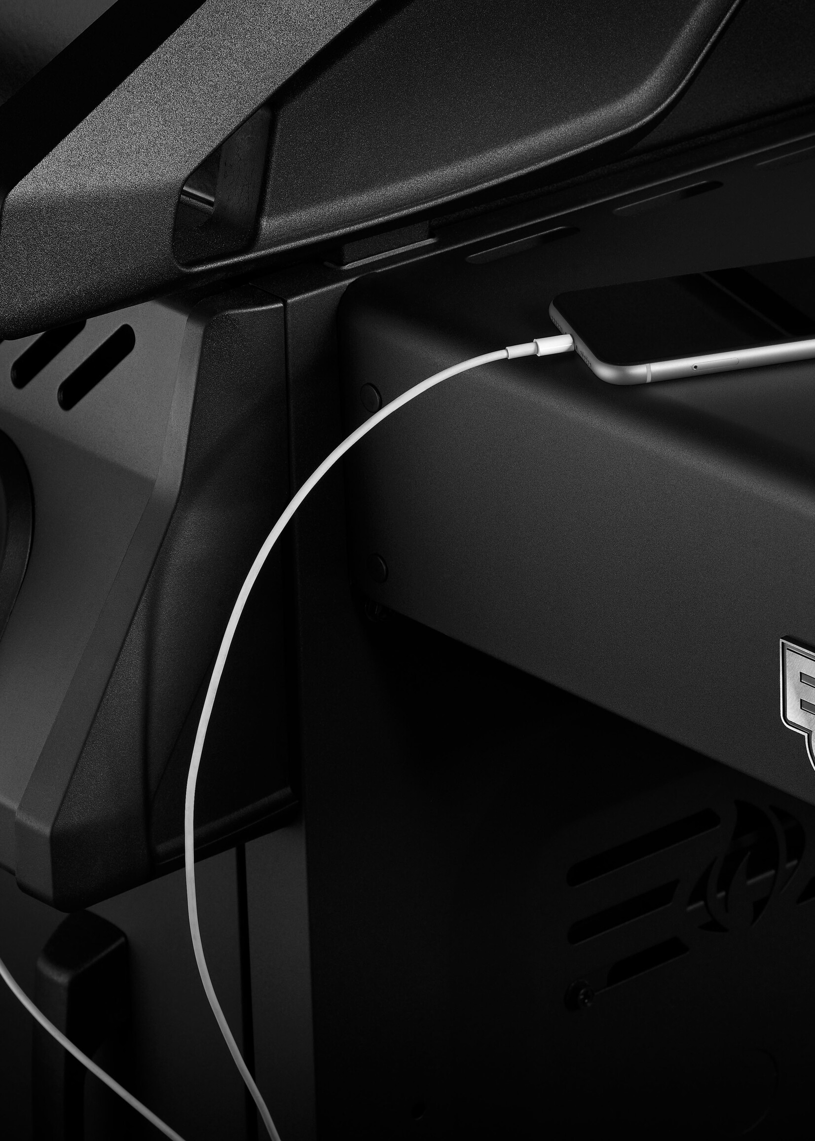 Napoleon Rogue EQ 365 elektrisch, mat zwart