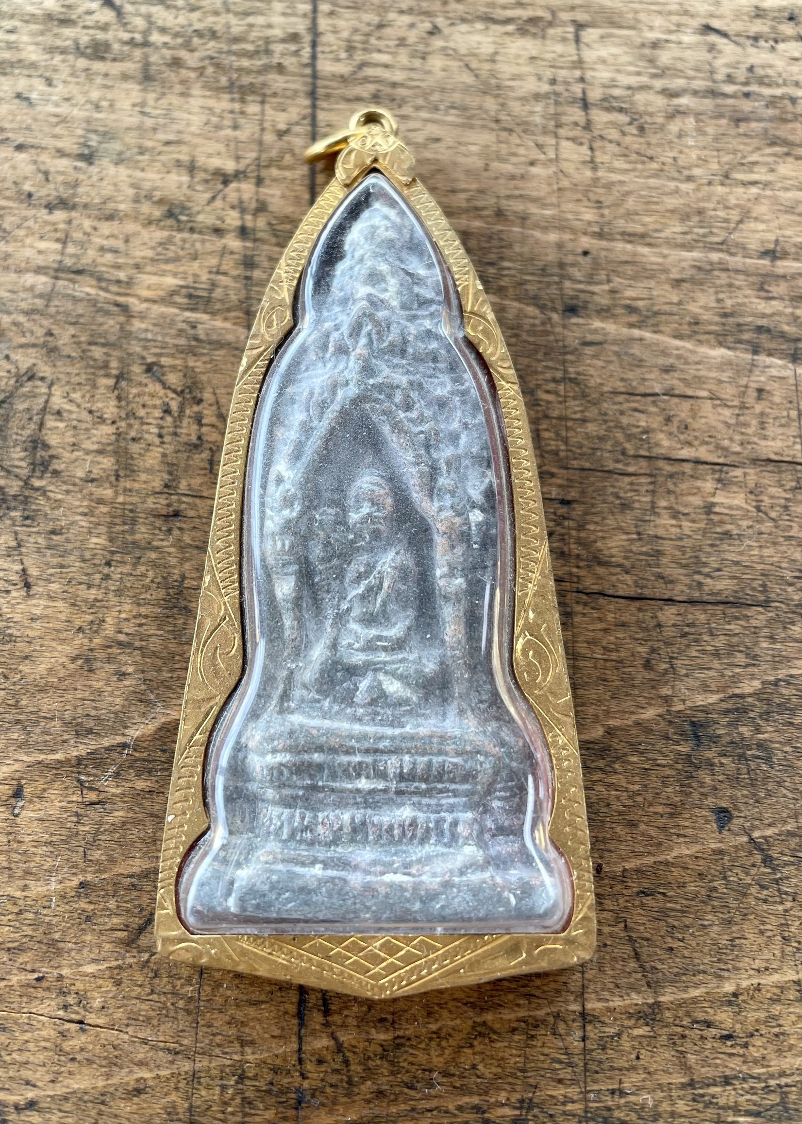 Mamou Boeddha amulet goud driehoek