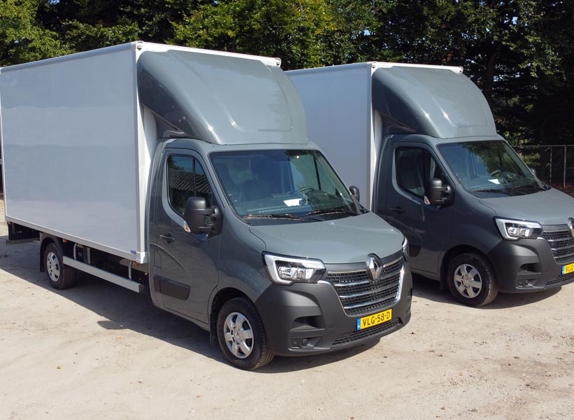 2 nieuwe Renault master bakwagens maken nu onderdeel van ons wagenpark