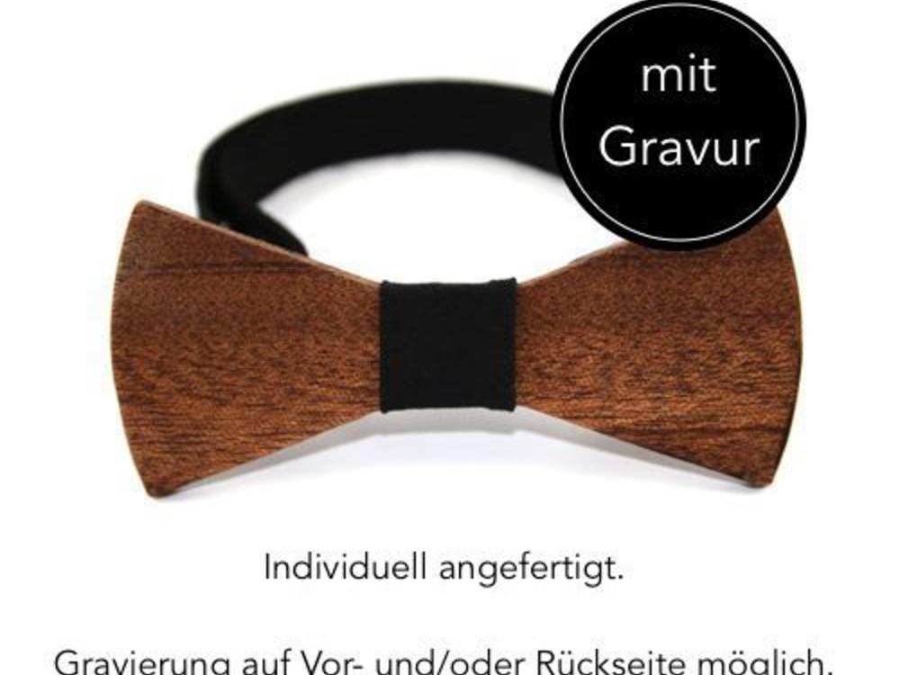 Holzfliege mit Gravur