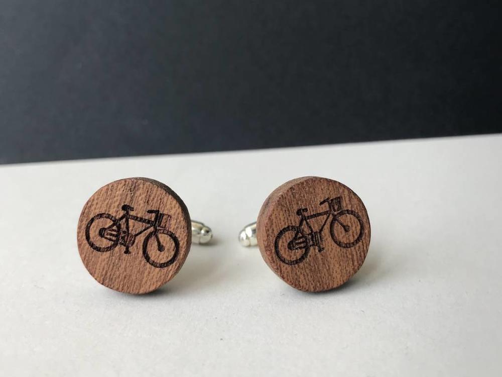 Bewoodz ® Manschettenknöpfe Holz & Edelstahl 'Urban Cycling Round'
