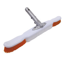 Wall brush with flexible sides